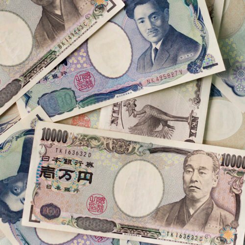 Japonezii injectează 32 miliarde de dolari pentru a sprijini yenul