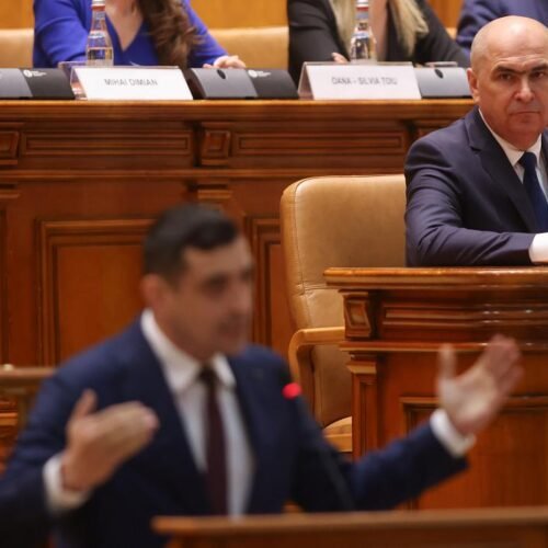Majoritatea românilor consideră că moțiunea PSD-AUR va agrava situația economică