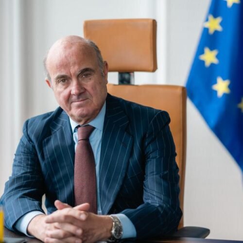 Şocul energetic ar putea spori inflaţia şi diminua creşterea economică, avertizează BCE