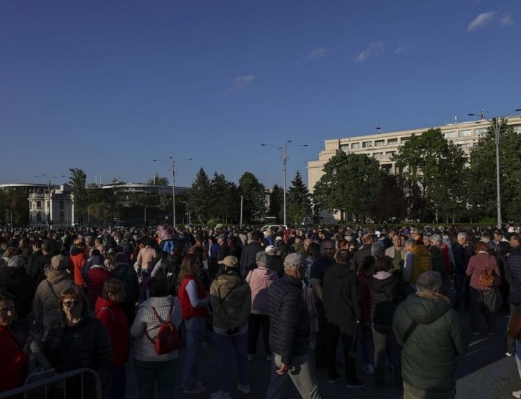 Sprijin pentru PM Ilie Bolojan în preziua votului de neîncredere