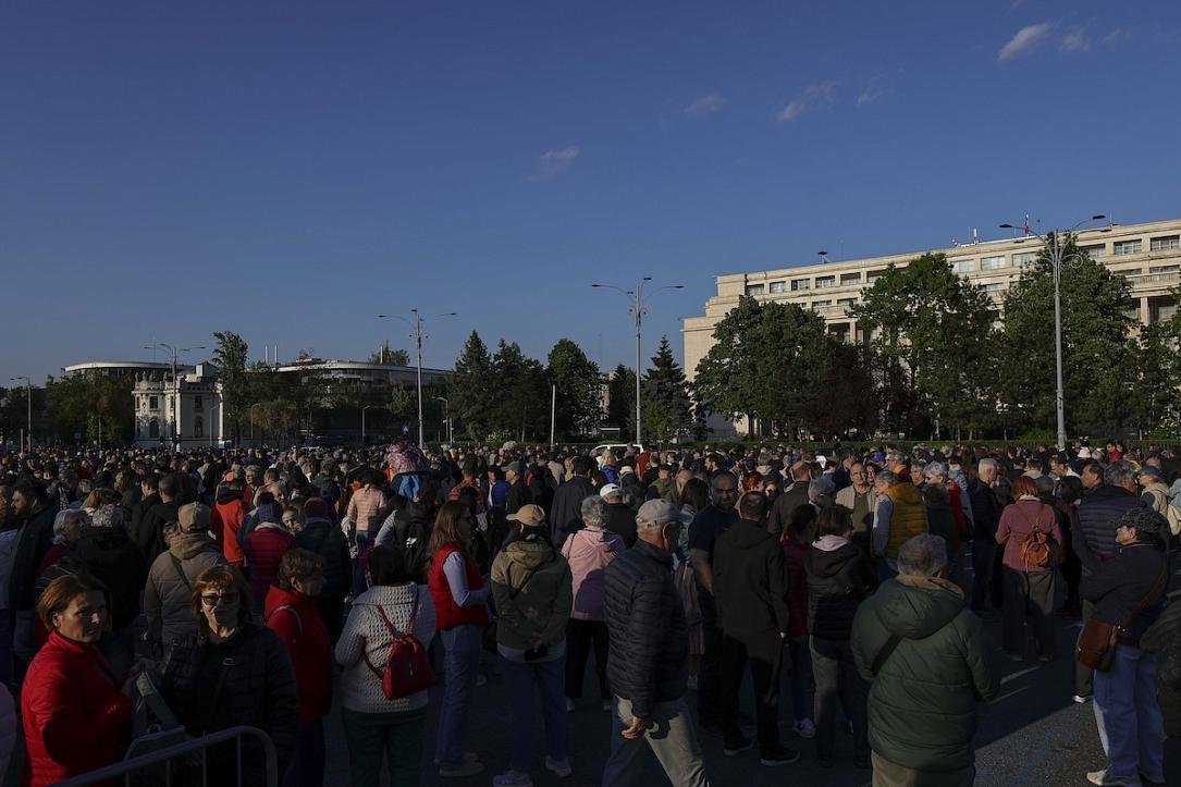 Sprijin pentru PM Ilie Bolojan în preziua votului de neîncredere