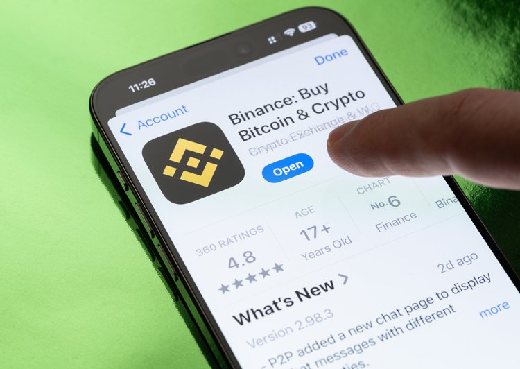 Binance va contacta utilizatorii din UE, inclusiv din România, în curând