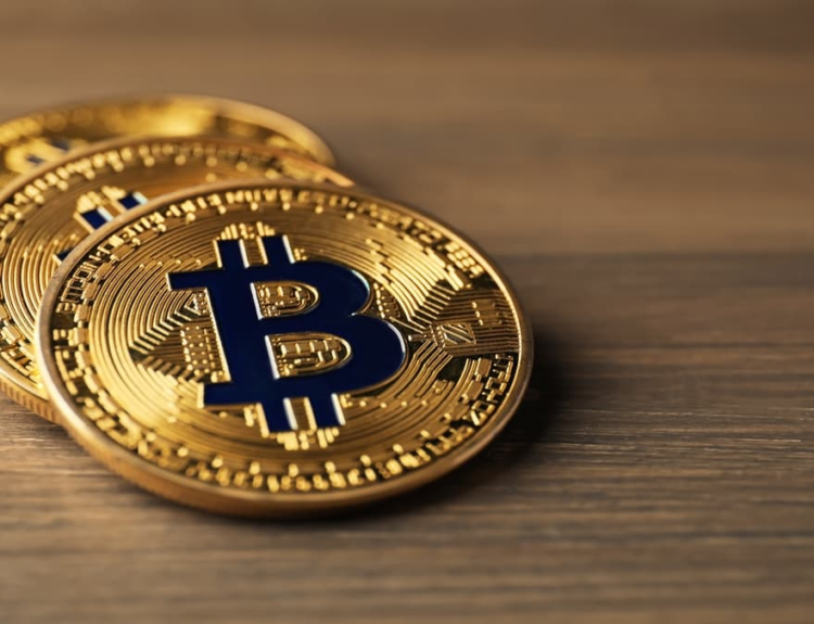 Bitcoin scade sub 60.000 dolari: incepe presiunea vânzătorilor?