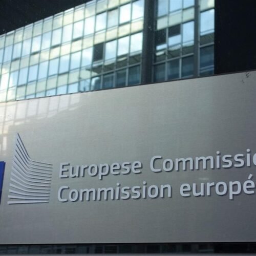 Comisia Europeană dă undă verde ajutoarelor de stat de 1 miliard EUR pentru România