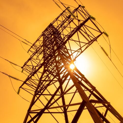 ANRE impune alerte de consum și platforme digitale pentru furnizorii de energie