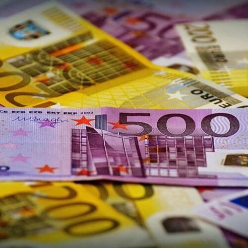 Bruxellesul deschide calea renegocierii PNRR în contextul crizei politice din România