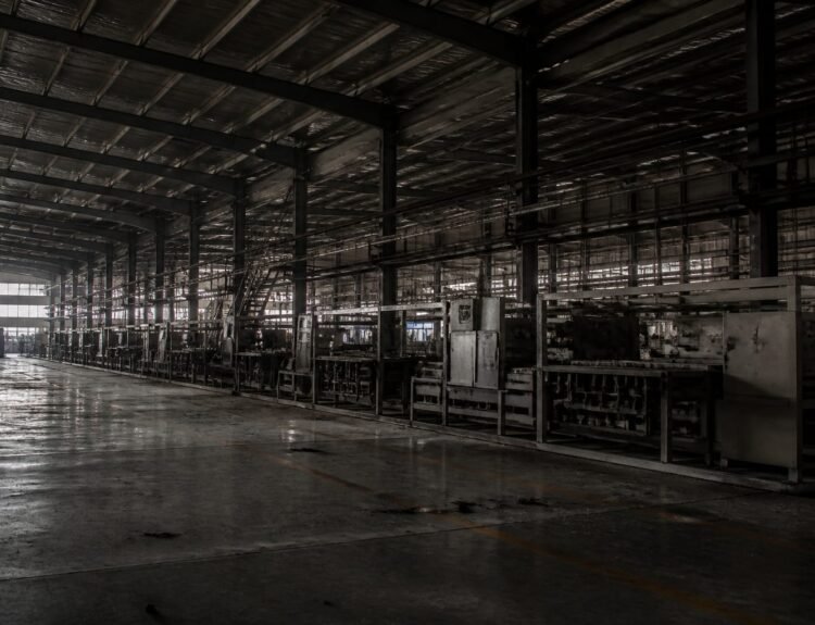 Declinul activității industriale în China și intervenția de urgență a Beijingului
