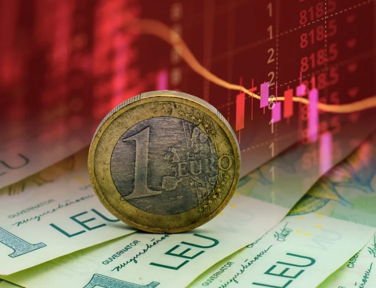 Euro atinge pragul de 5,3 lei la bănci, previziuni pesimiste pentru 2027