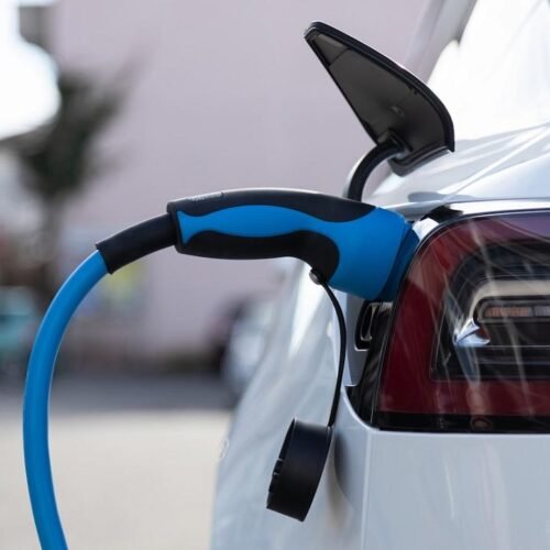OMV Petrom investește 40 milioane euro în stații de încărcare EV în Europa Centrală