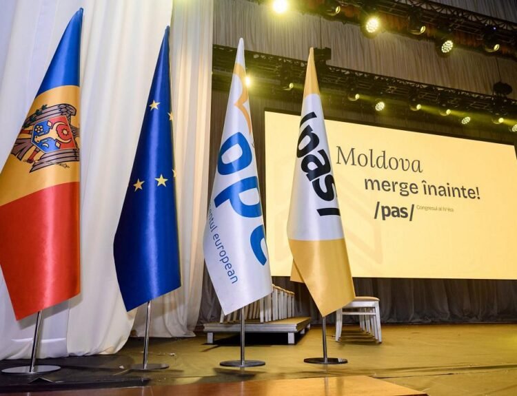 Partidul PAS din Moldova rămâne favoritul alegătorilor, dar unioniștii stârnesc controverse