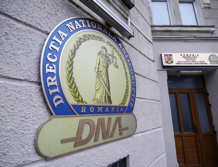 Procurorii anticuție rețin trei directori de companii de apărare de stat românești