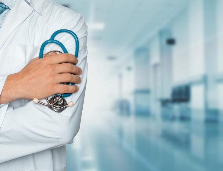 Răspunsul românilor: Încredere în medici, dar ezitări față de vaccinuri