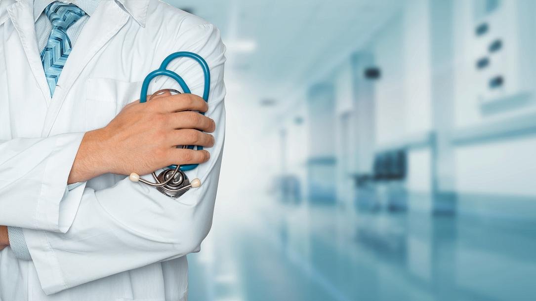 Răspunsul românilor: Încredere în medici, dar ezitări față de vaccinuri
