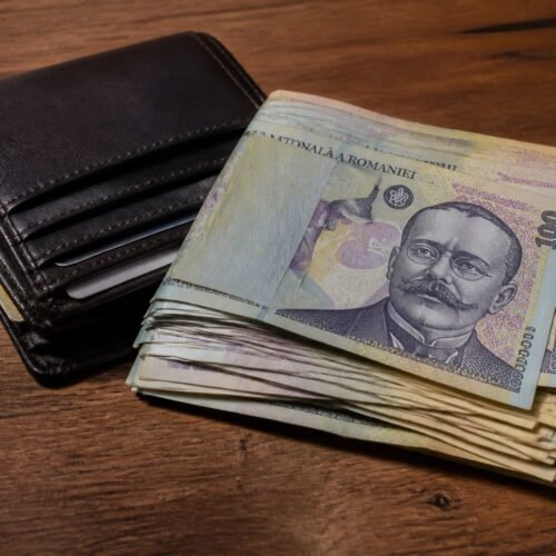 Salariul minim ajunge la 4.325 lei, cu un cost total de 4.418 lei
