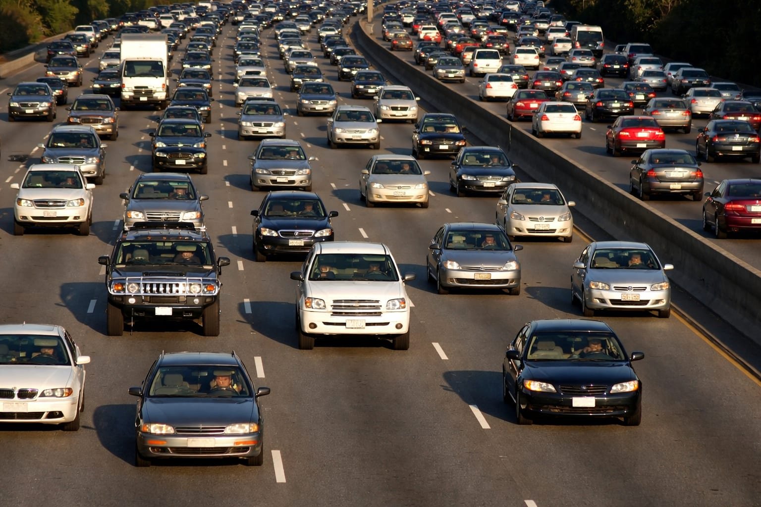 Tinerii se retrag din piața auto din SUA, seniorii devin clienți principali