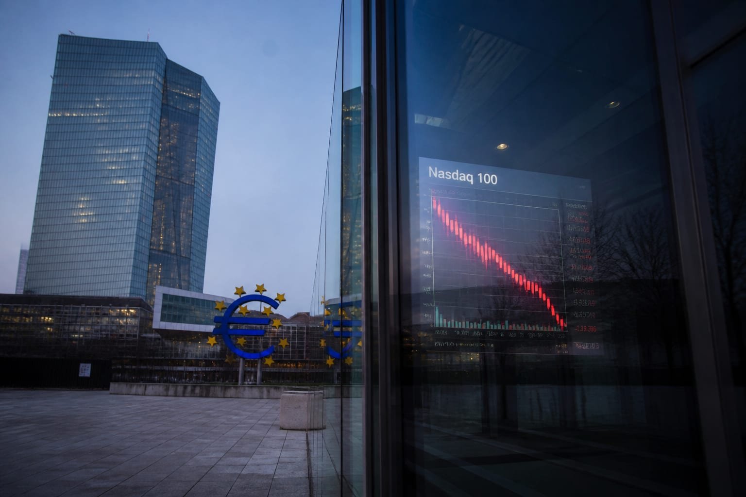 BCE avertizează: scădere a acțiunilor tech din SUA în perspectivă