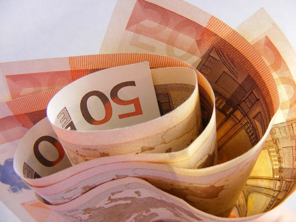 BCE ia în considerare majorarea dobânzilor din cauza inflației și conflictelor globale