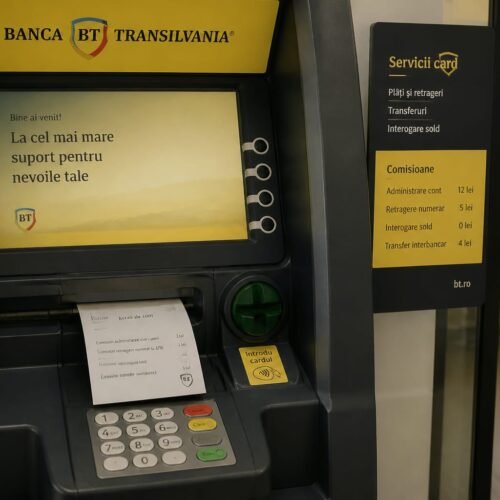 BCR și Banca Transilvania introduc taxe lunare pentru administrarea conturilor