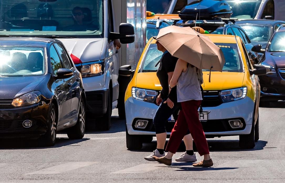 Căldura extremă lovește România: alertă roșie și temperaturi de 41°C