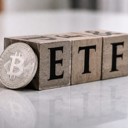 ETF-urile spot Bitcoin atrag 2,8 miliarde USD, presiunea crește pe derivatele cu levier