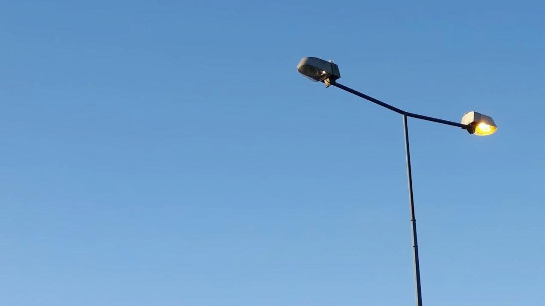 Iași limitează iluminatul stradal noaptea din cauza crizei energetice