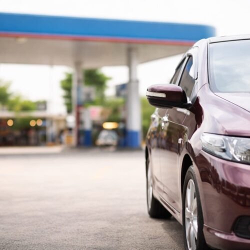 Plafonarea marjelor la carburanți: Efecte asupra consumatorilor și pieței petrolieră