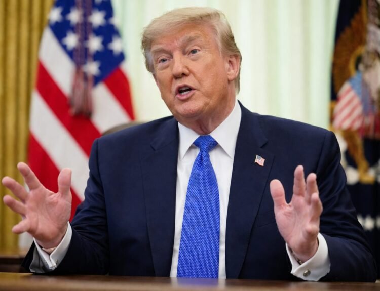 Prețul petrolului ajunge la 87,72 dolari pe baril, după solicitările lui Trump