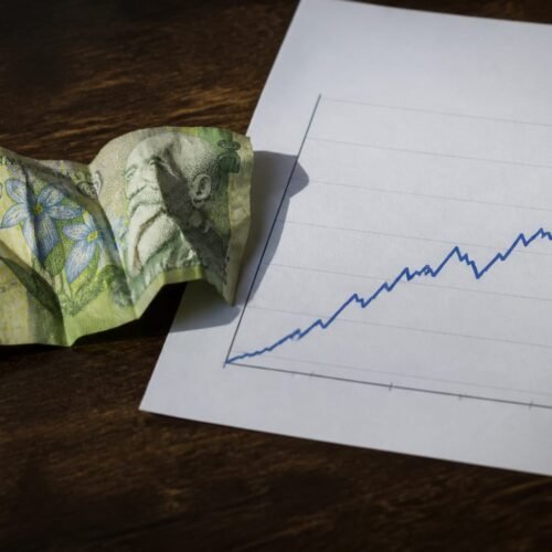 România se apropie de rating „junk”: consecințe pentru economia națională