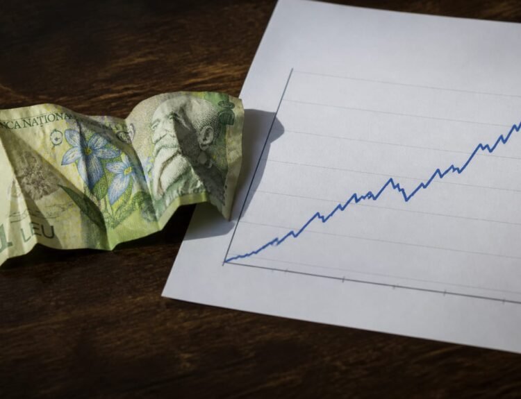 România se apropie de rating „junk”: consecințe pentru economia națională