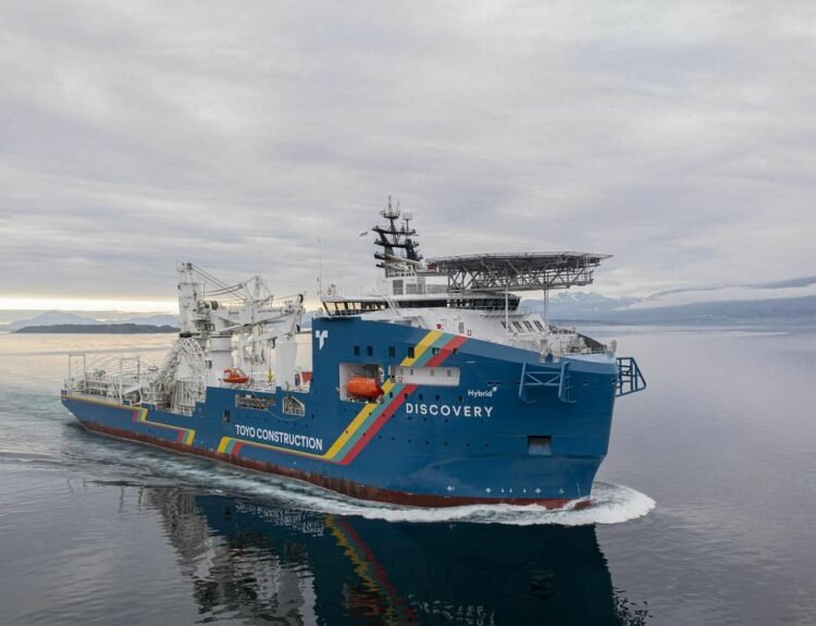 Șantierul naval românesc finalizează carena celui mai mare vapor de cabluri din Japonia