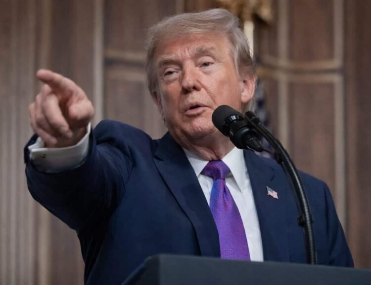 Trump avertizează asupra riscurilor din Oman și Strâmtoarea Ormuz