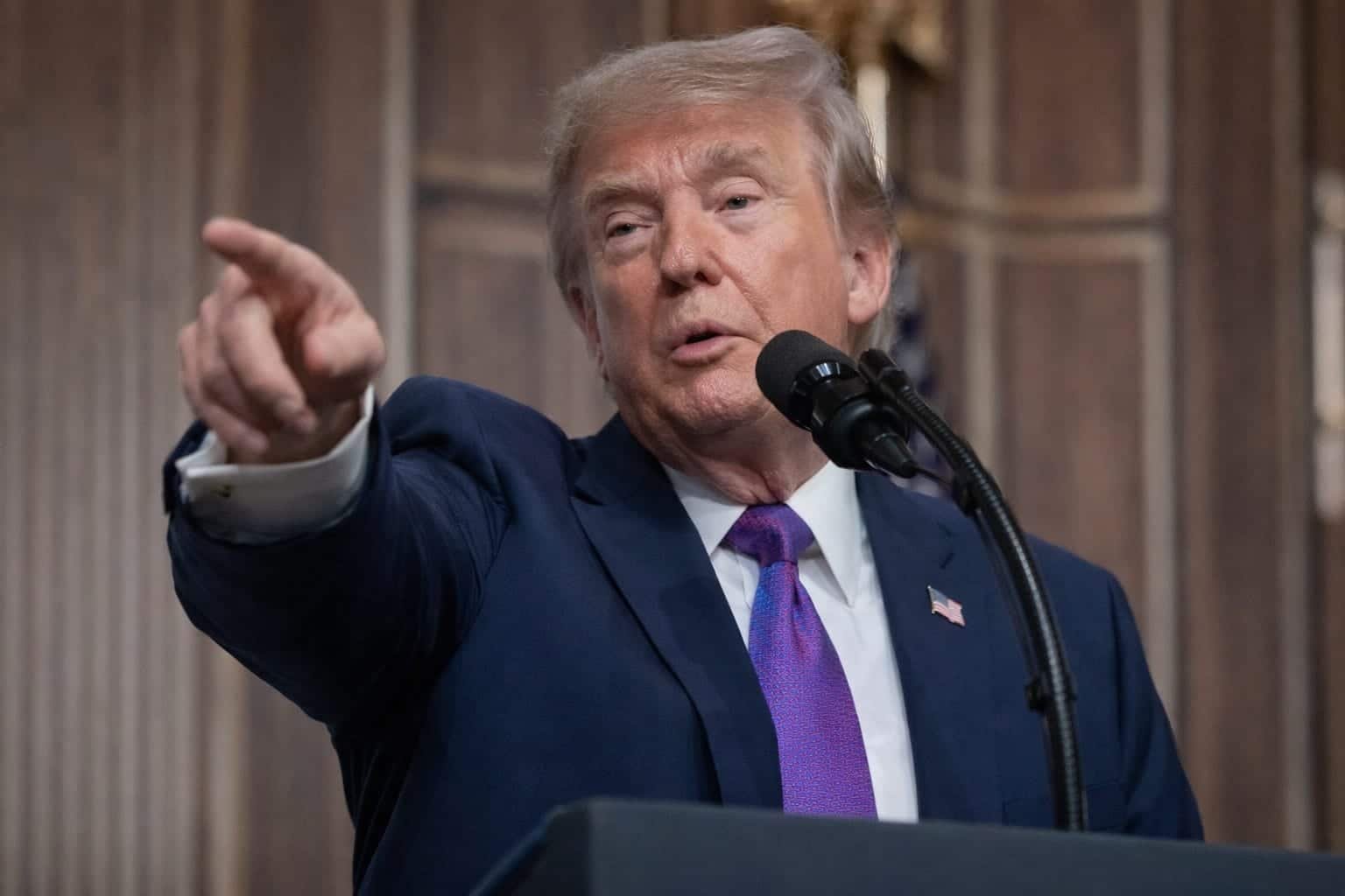 Trump avertizează asupra riscurilor din Oman și Strâmtoarea Ormuz