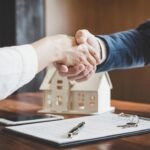 Volumul investițiilor imobiliare din România coboară la 300 milioane EUR în H1 2026
