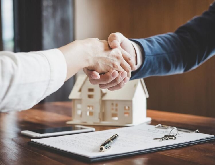 Volumul investițiilor imobiliare din România coboară la 300 milioane EUR în H1 2026