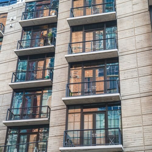 Apartamente ANAF: Cum poți beneficia de reducerea de 50% la garanție