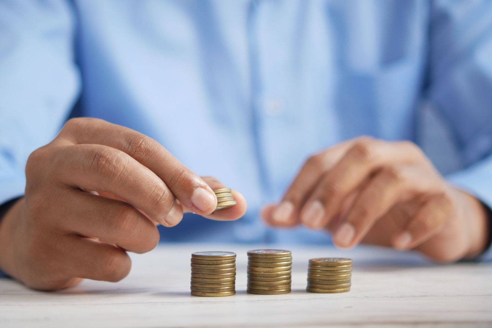 Costul muncii în România rămâne la 13,6 euro pe oră, dar se scurtează avantajul față de UE