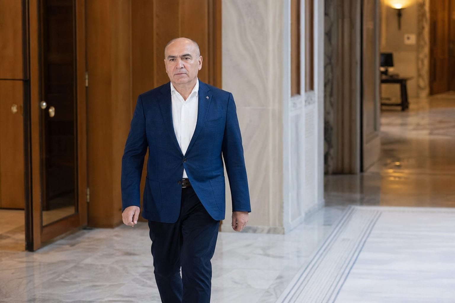 Deficitul bugetar în scădere, însă riscuri de creștere în 2027