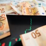 Euro atinge 5,2644 lei pe 18 septembrie 2026: Impact asupra salariilor și chiriilor
