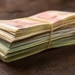Plafon nou pentru plățile în numerar: 10.000 lei la comercianți, 50.000 lei între persoane fizice