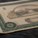 Ratingul obligațiunilor României se apropie de zona „junk”, ce urmează?