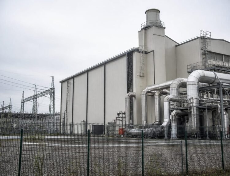 Romgaz finalizează centrala de la Iernut: 430 MW în sistem din 2019