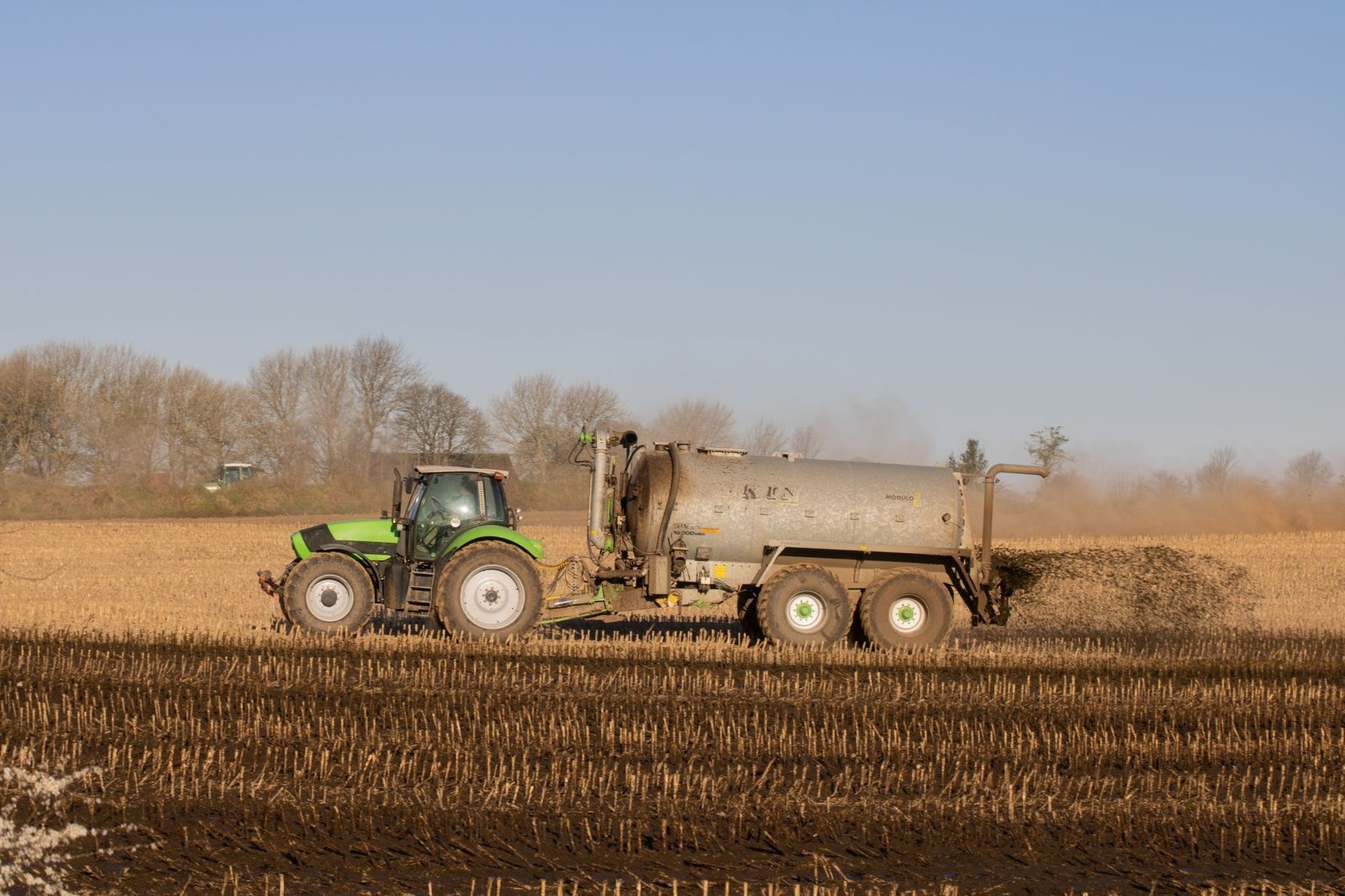 Sprijin de aproape 60 milioane de euro pentru îngrășăminte agricole