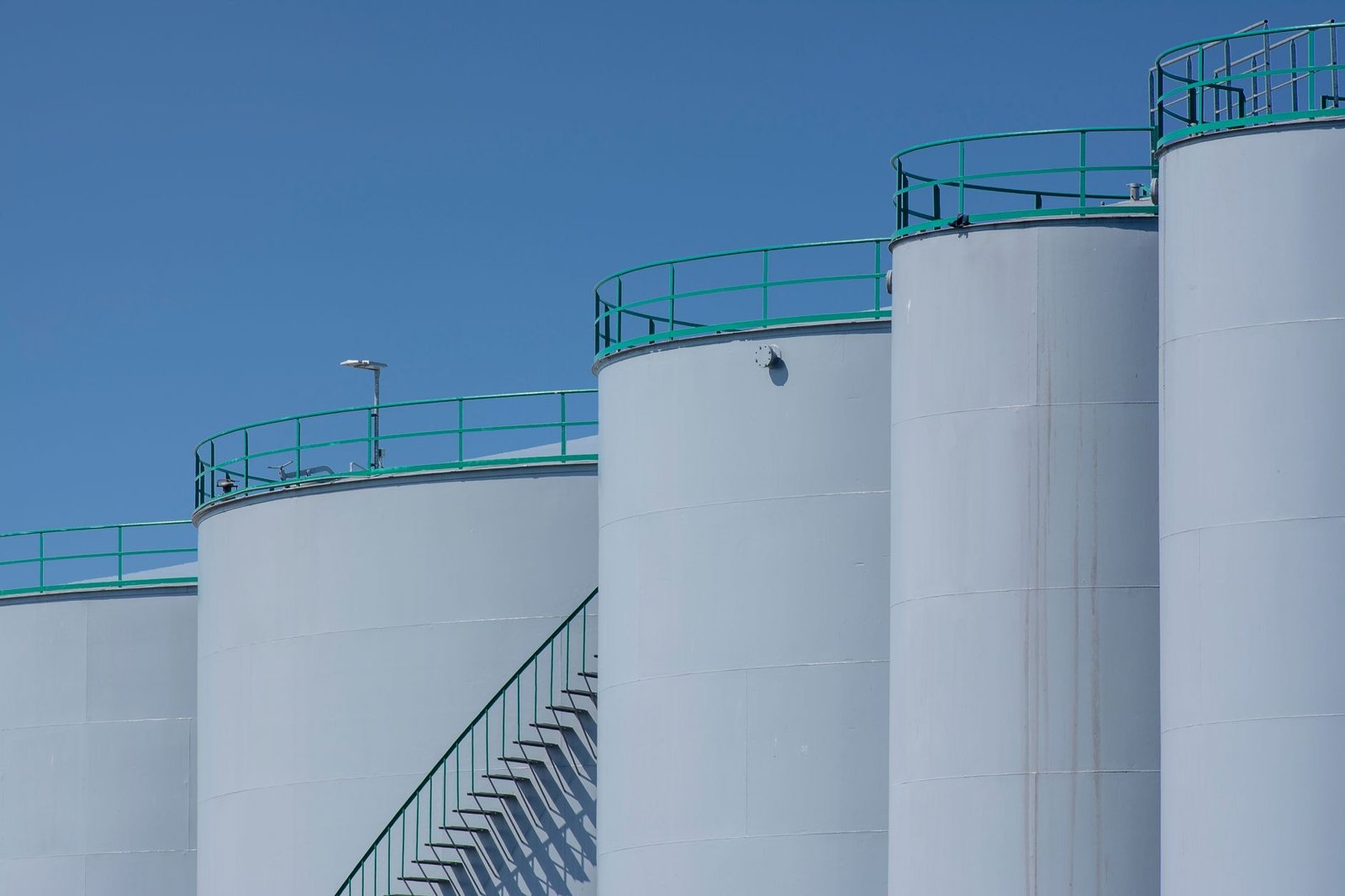 Stocarea gazelor în UE atinge 70%; recomandări pentru economie de energie