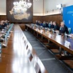 AUR, premierul Niculescu: De ce s-a mărit deficitul bugetar?