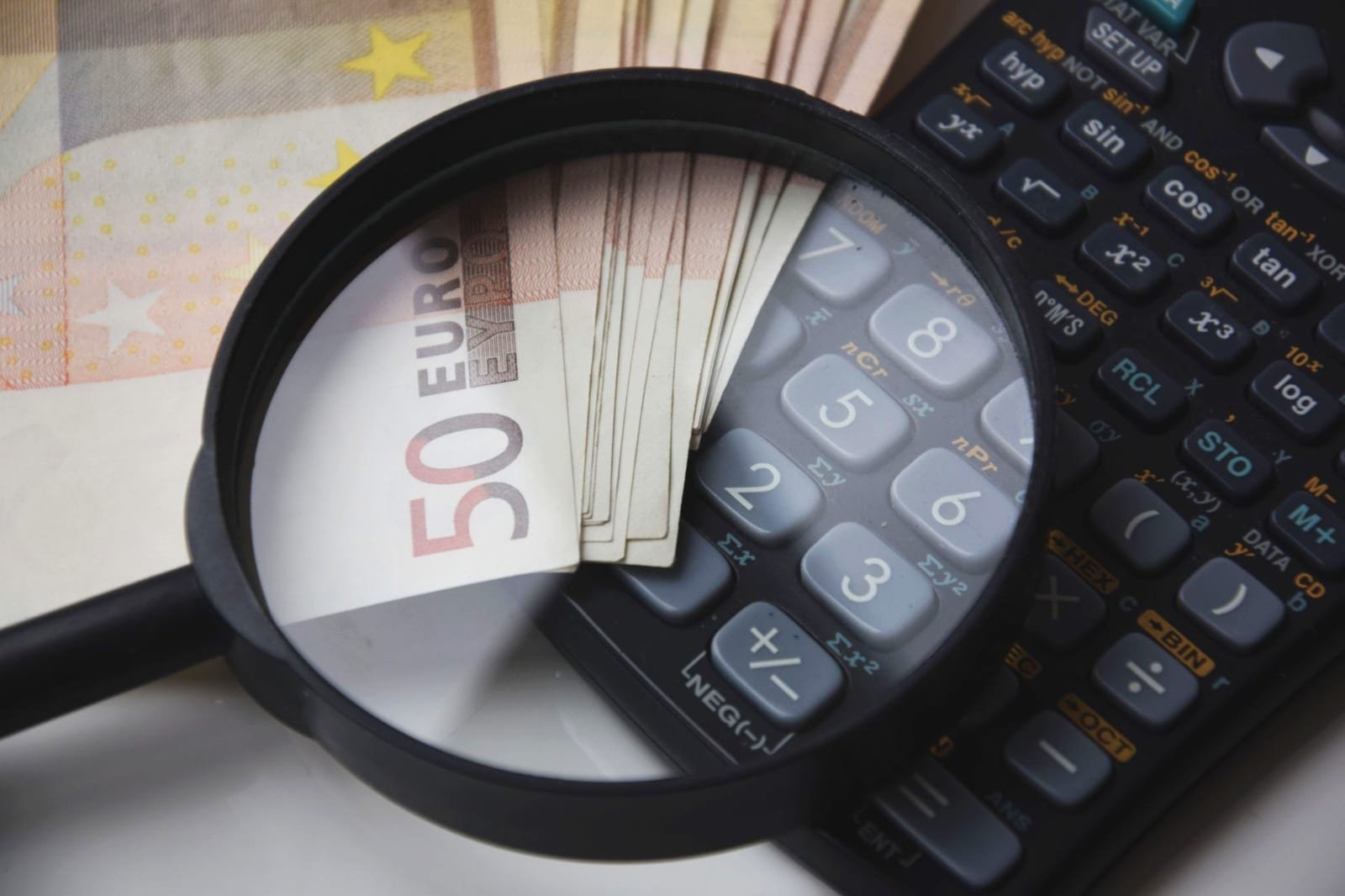 Câștigul de 8% devine practic 0,93% după inflația de 7%