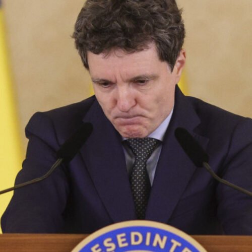 Demisia lui Nicușor Dan: impact asupra leului și împrumuturilor statului
