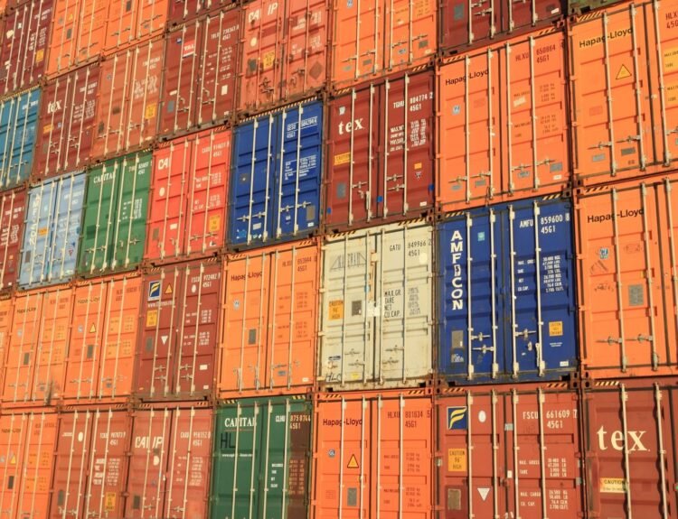 Fosa comercială a României s-a adâncit cu 307,2 milioane euro în 2026