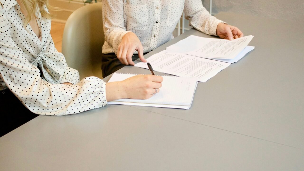 Ghid complet pentru înființarea unui PFA în 2026: acte și condiții necesare