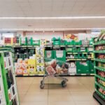 Magazinele și distribuitorii trebuie să respecte limitele de adaos pentru alimente până în 2026