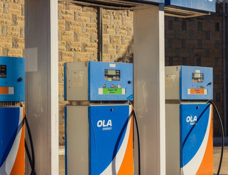 Prețul carburanților: Cum afectează reducerea accizei la motorină românii?